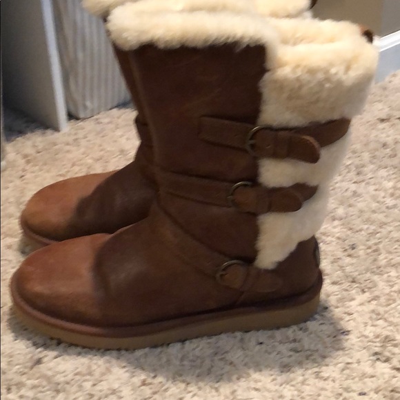 UGG tan women’s fur lined boots - final sale - Picture 2 of 13